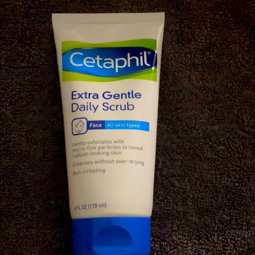 Cetaphil extra gentle daily scrub exfoliating  6oz